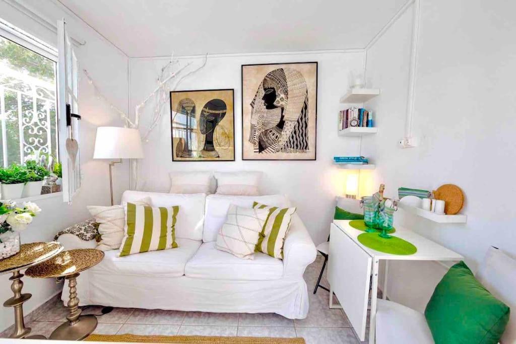 Cute Tiny House Villa Rafína Exterior foto